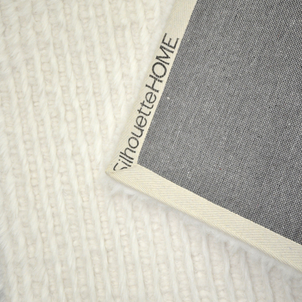 Canvas Back - Faux Fur Rug | 27"x45"
