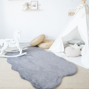 Pelt Shape Faux Rabbit Fur Rug | 4x6ft