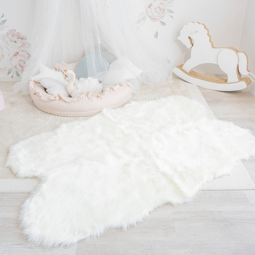 Pelt Shape Faux Fur Rug | 4x6ft 5x7ft