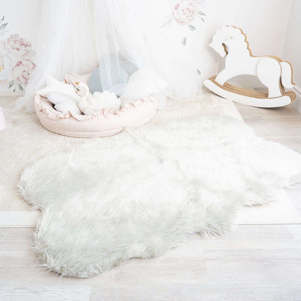 Pelt Shape Faux Fur Rug | 4x6ft 5x7ft