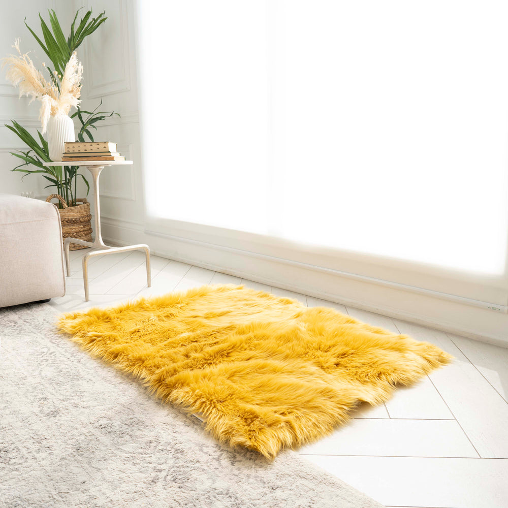 Rectangle Faux Fur Rug | 29x42"