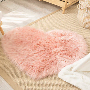 
            
                Load image into Gallery viewer, Heart Shape Faux Fur Rug
            
        