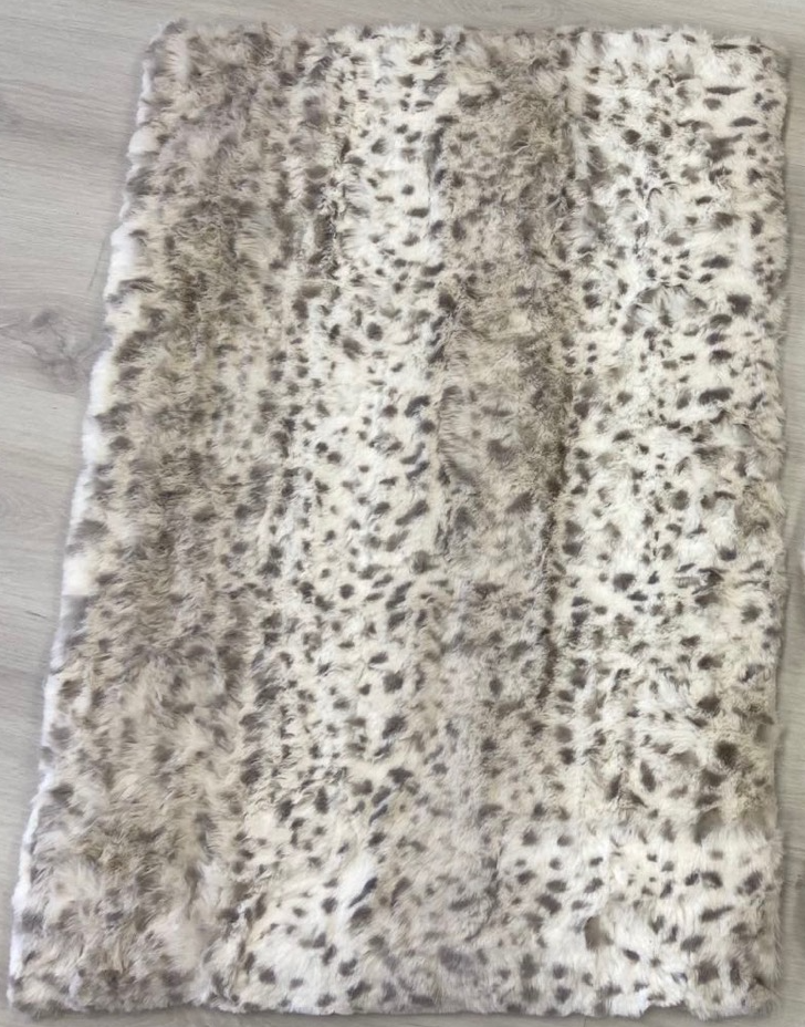 Rectangle Faux Rabbit Fur Rug | 29x42"